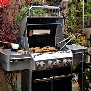 outdoor barbeque kitchens 